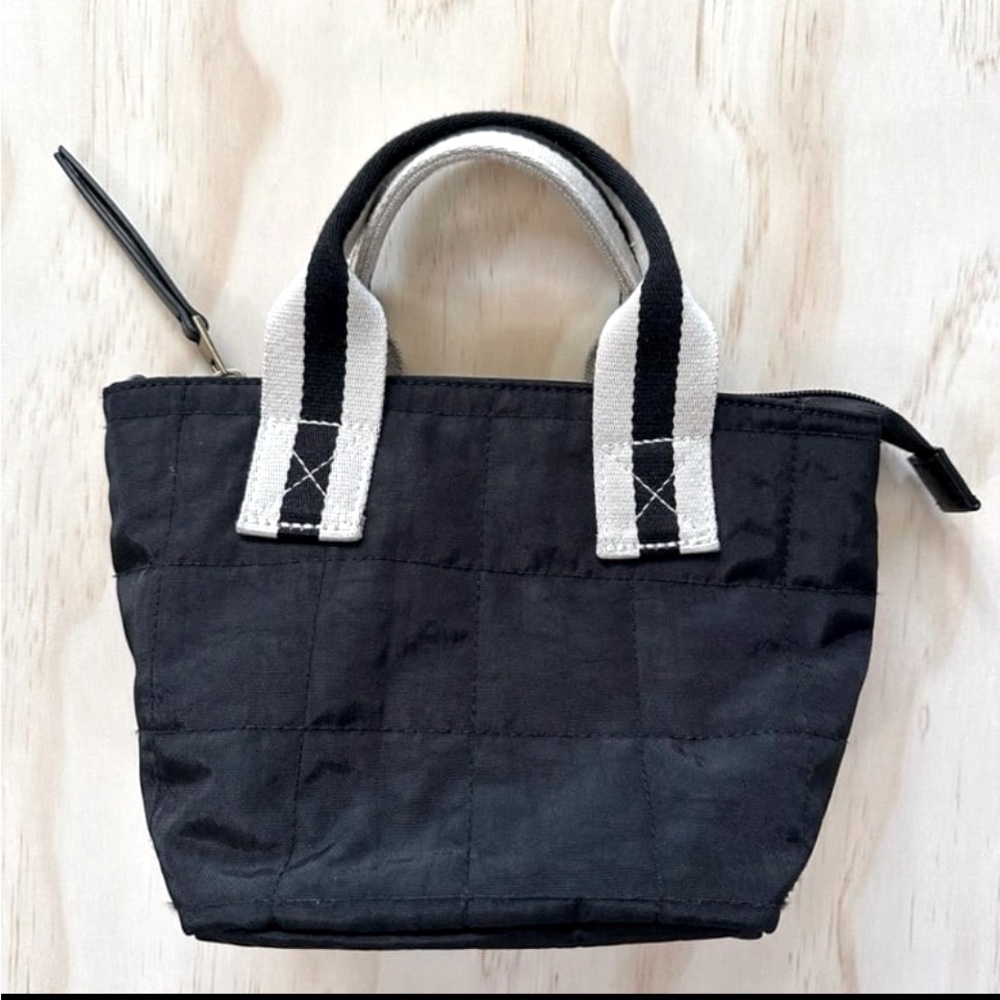 Universal Thread Crossbody purse